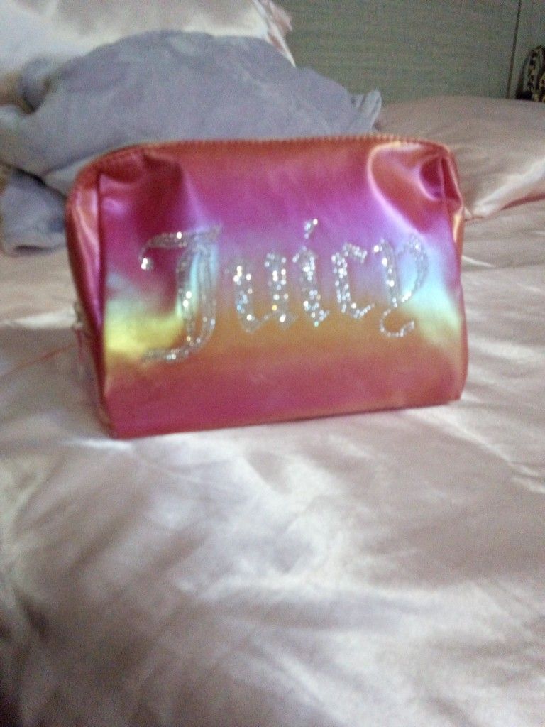 New Juicy Makeup Bag