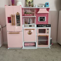 Play Kitchen