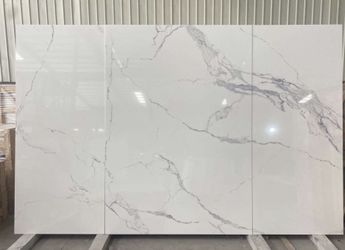 Calacatta Grey Quartz, Shower Walls
