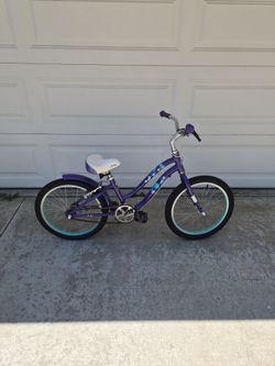 Girls bike