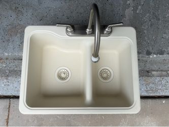 RV Double Sink with Faucet