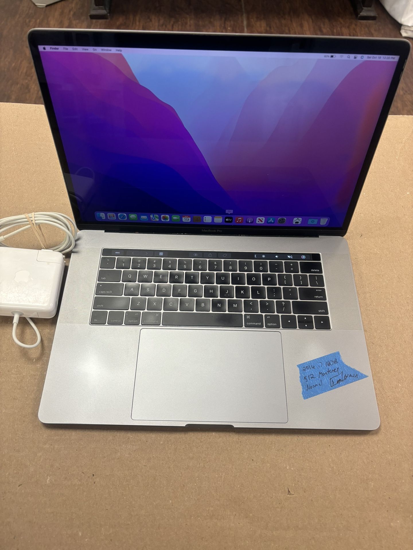 MacBook Pro 15 Inch 2016 Touch Bar I7 16gb Ram 500gb