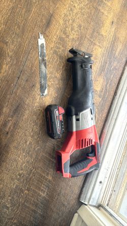 Milwaukee M18 Sawzall with batt