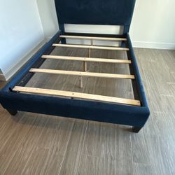 Full Size Bedframe $50