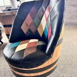 Vintage Retro Leather And Wood Barrel Couch, Table & Chairs For Patio/Bar