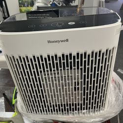 BRAND NEW - Honeywell InSightTM HEPA Air Purifier