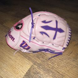 Wilson A2000 B23 12" Pitcher's Glove: WBW103321