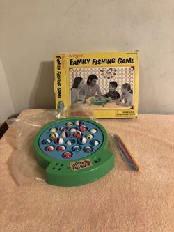 2010 The Original Family Fishing Game Open Box Tested