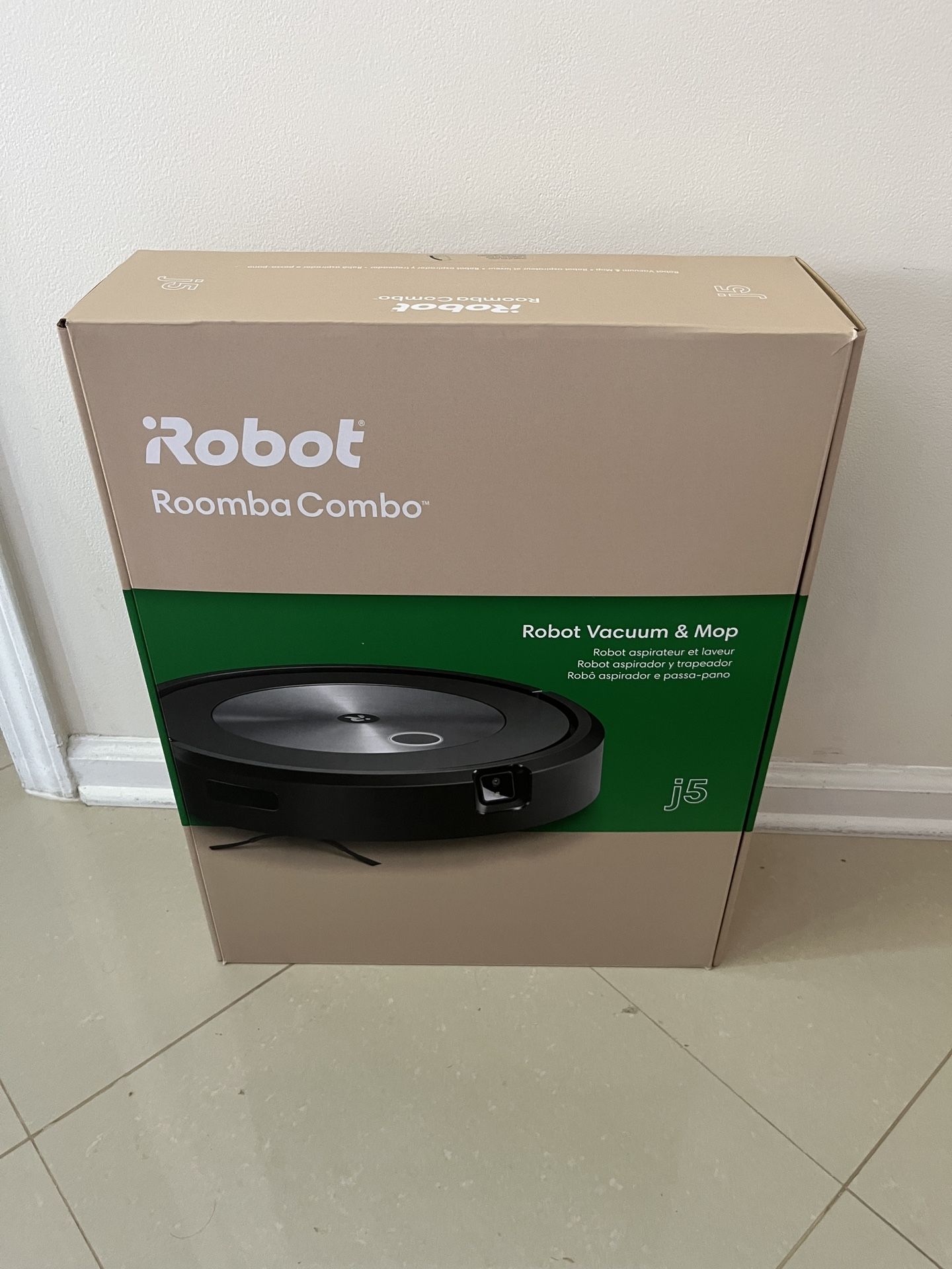 NEW iRobot Roomba Combo Robot Vacuum & Mop, Roomba Robot Vacuum, Roomba Robot Mop !