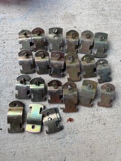 Lot of 20+ 1/2” Rigid Conduit Standard Clamps T23 Kindorf Electrical