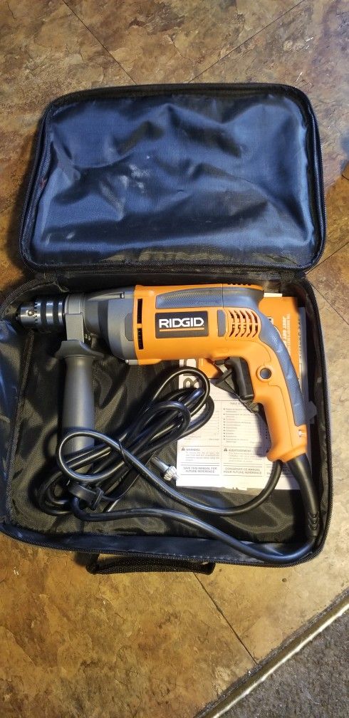 RIDGID 1/2 HEAVY DUTY VARIABLE SPEED REVERSIBLE DRILL (NEW)