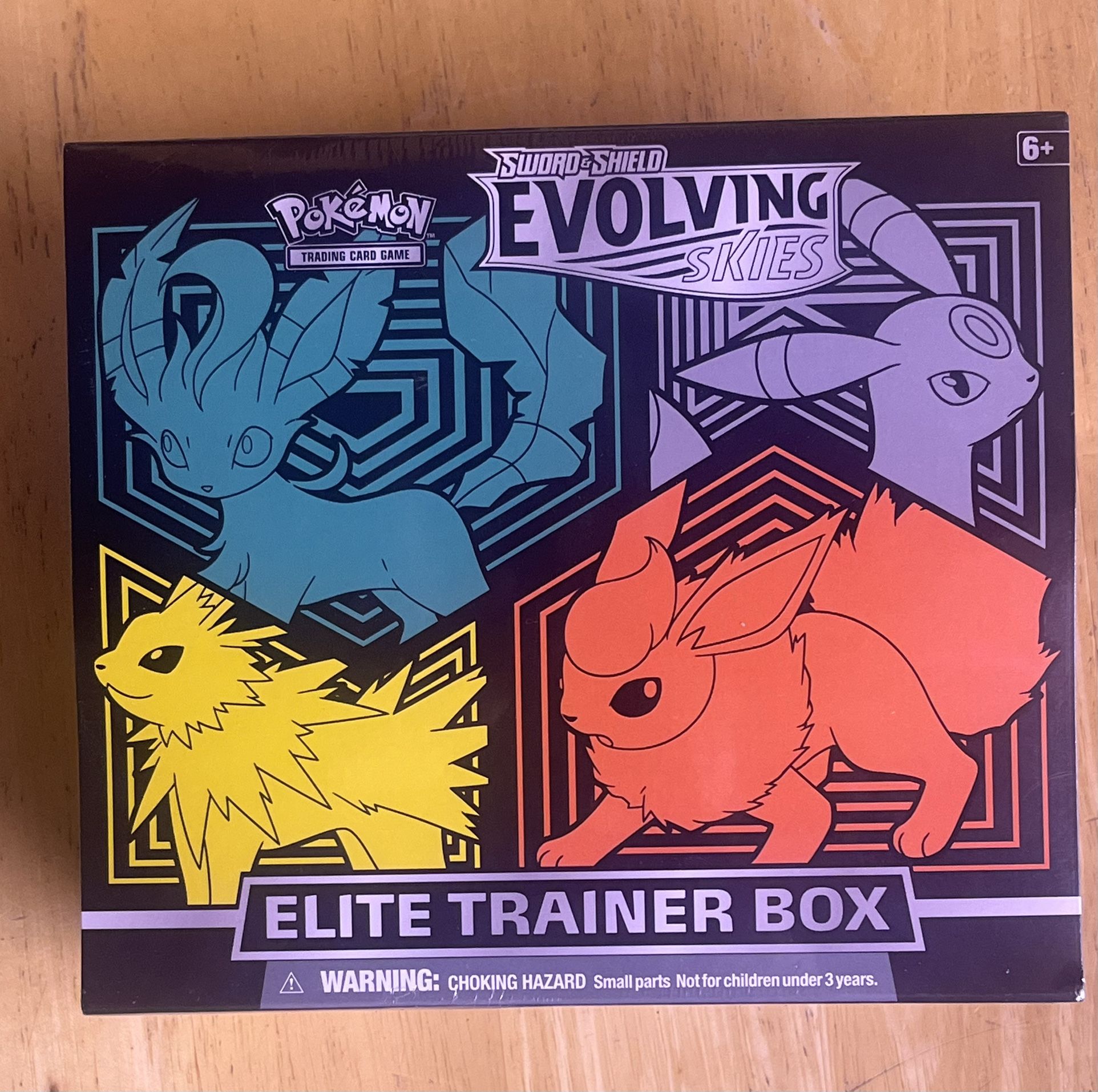 Evolving Skies Elite Trainer Box