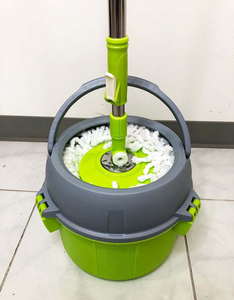 New $20 Stainless Steel Deluxe 360 Spin Mop Bucket Floor Cleaning System w/ 2 Microfiber Mop Head