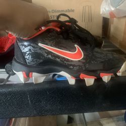 Kids Cleats Size 11