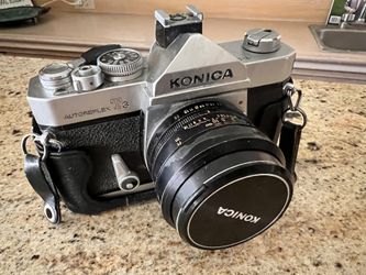 Konica Autoreflex T3 Camera With Case