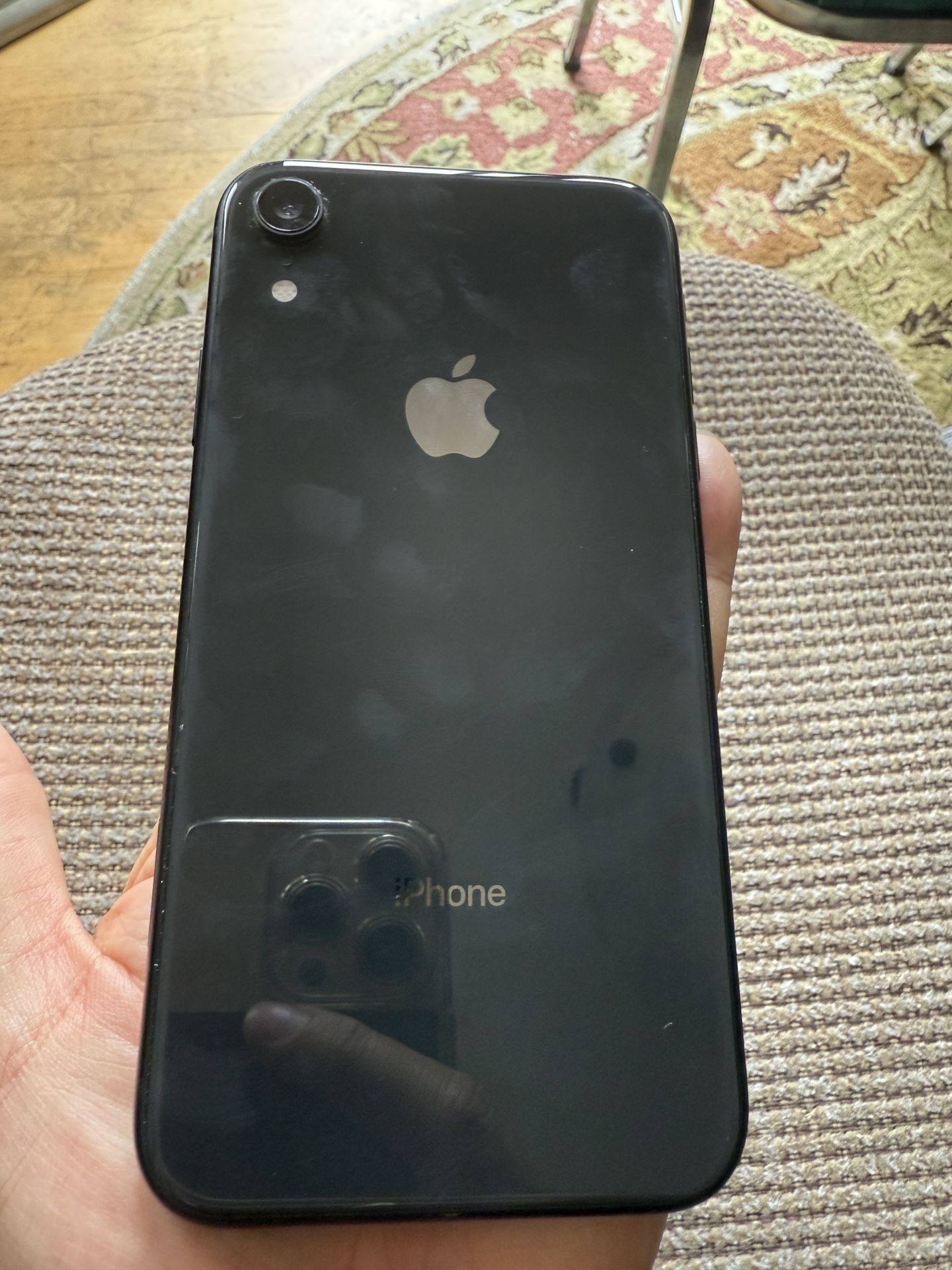 Iphone Xr scratch glass, Unlocked