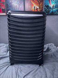 Samsonite Large Luggage