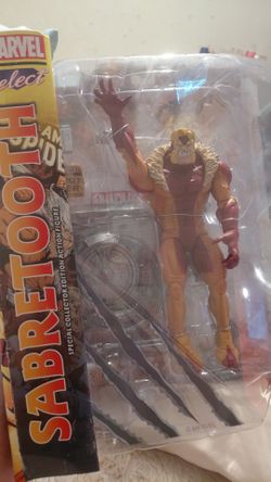 Discontinued Marvel Diamond Select Sabertooth