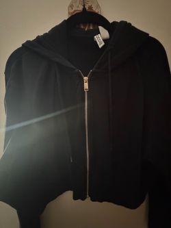 Black Cropped Zip-Up Hoodie