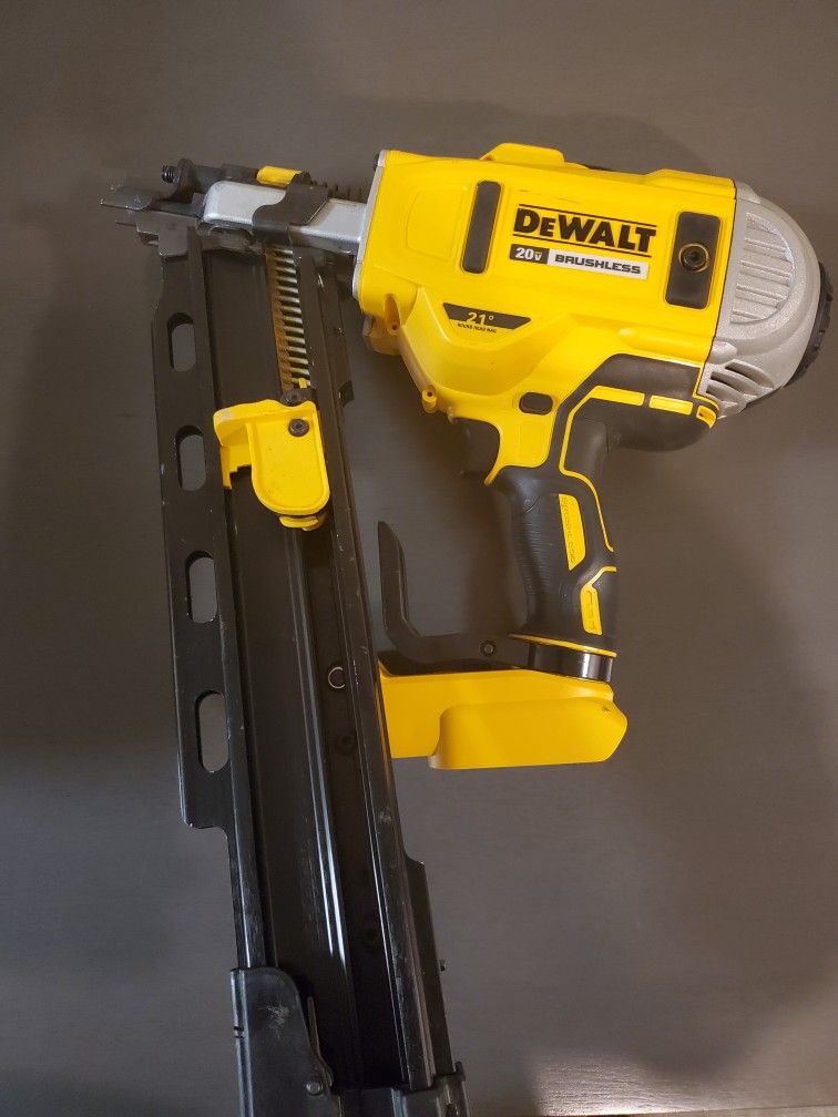 DEWALT20 Volt MAX XR Lithium Ion Cordless Brushless Speed 21