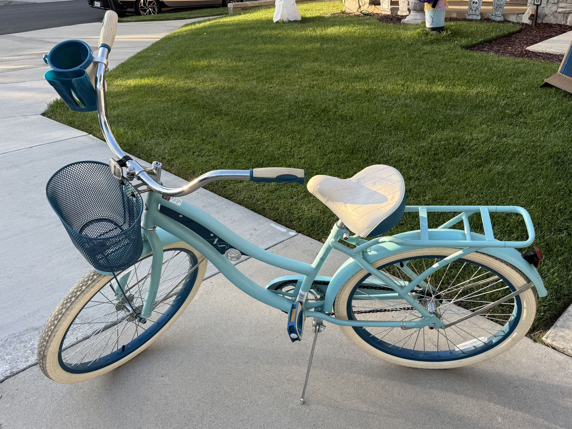 3 Huffy 24 Inch Beach Cruisers (2 Pink, 1 Blue)