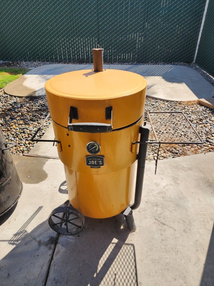 Oklahoma Joes Smoker