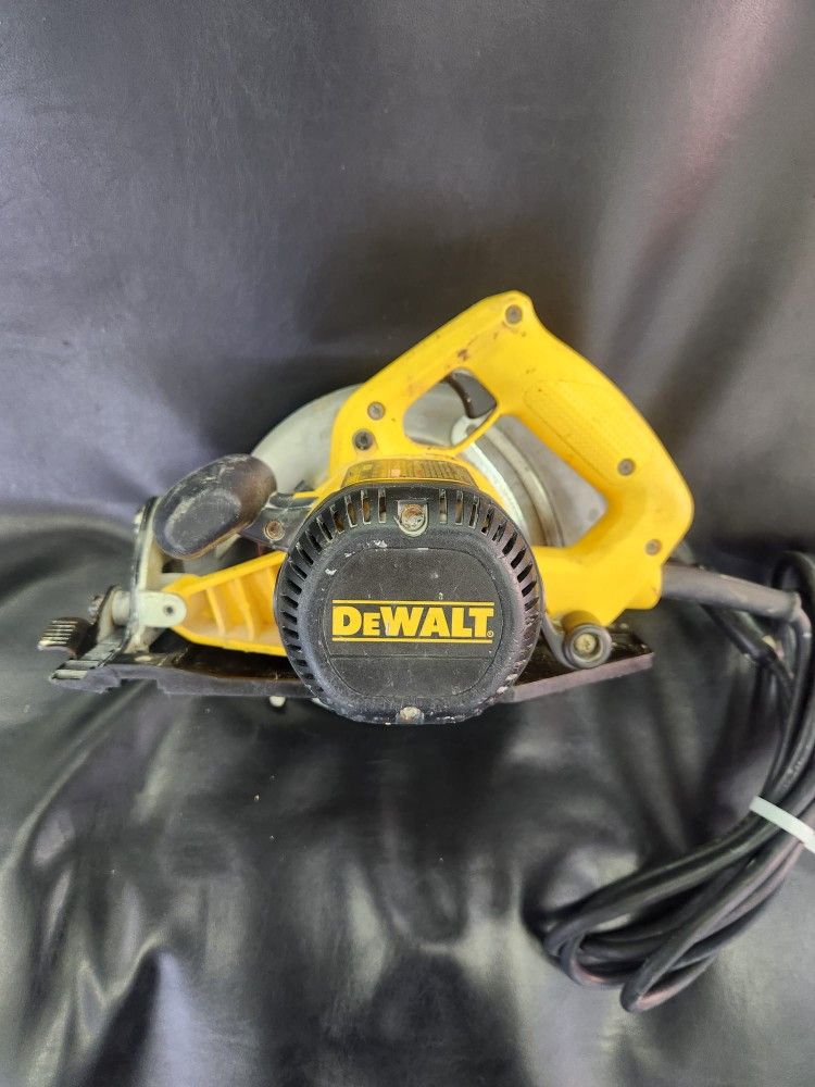 Dewalt DW369 7-1/4" 120V 15A Circular Saw