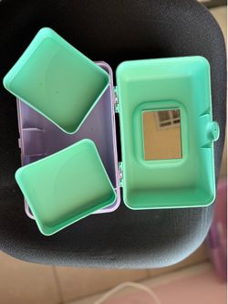 Small make up box/ bow storage