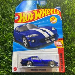 Hot Wheels 1996 Dodge Viper GTS cars