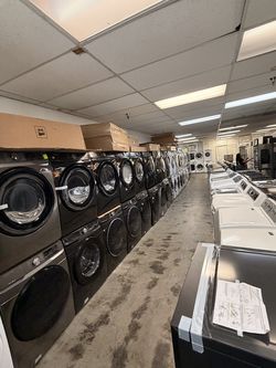 Set Washer and gas Dryer Front Load