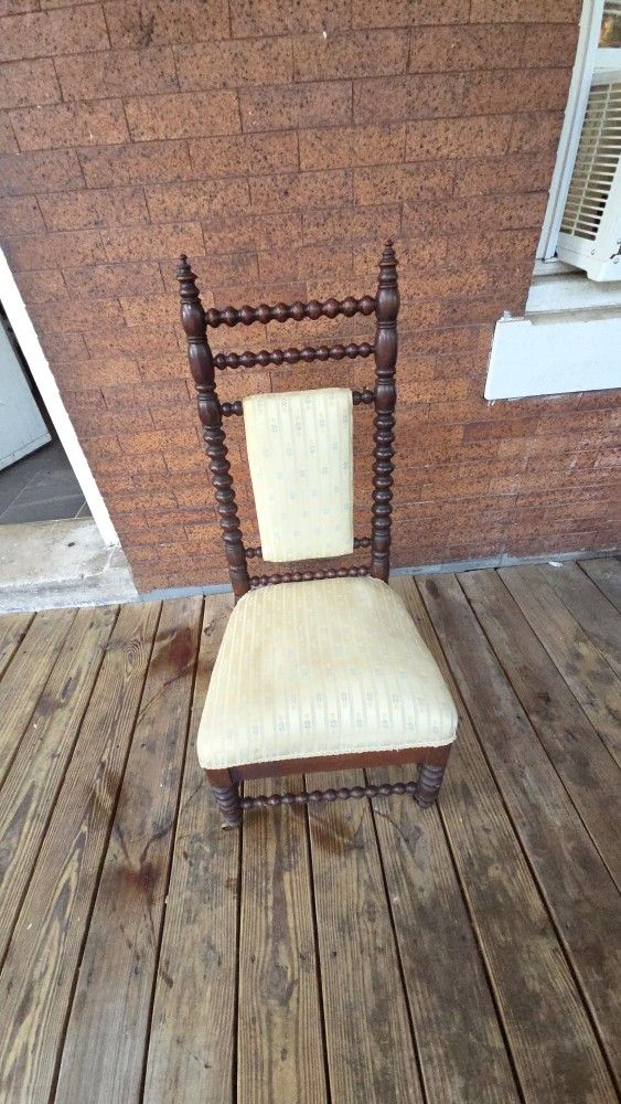 **Antique Victorian Bobbin Chair -
Collectible Antique Furniture Accent Chair Nursery Chair Bedroom