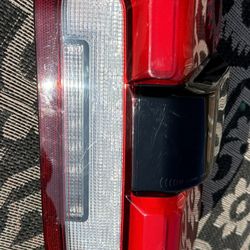 OEM 2023-2025 Ford F-250 F350 F450 Right Passenger LED Taillight PC3B-13B505-C