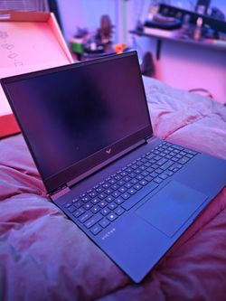 HP Victus 15.6" AMD Ryzen 5 7535HS Gaming Laptop.