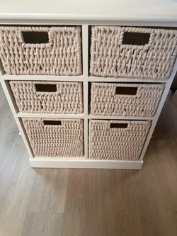 Storage cabinet