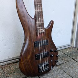 Ibanez SR600 Bass Guitar