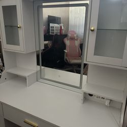 Makeup Vanity 
