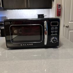 Alan’s Retro Microwave .7 Cubic Ft