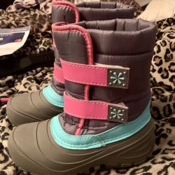 Size 1 Girls Snow Boots