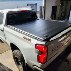 SyneticUSA 2007-2026 Chevy Silverado/GMC Sierra  Hard Aluminum Retractable Tonneau Cover Off-Road Pro Version For 5.8ft Short Bed