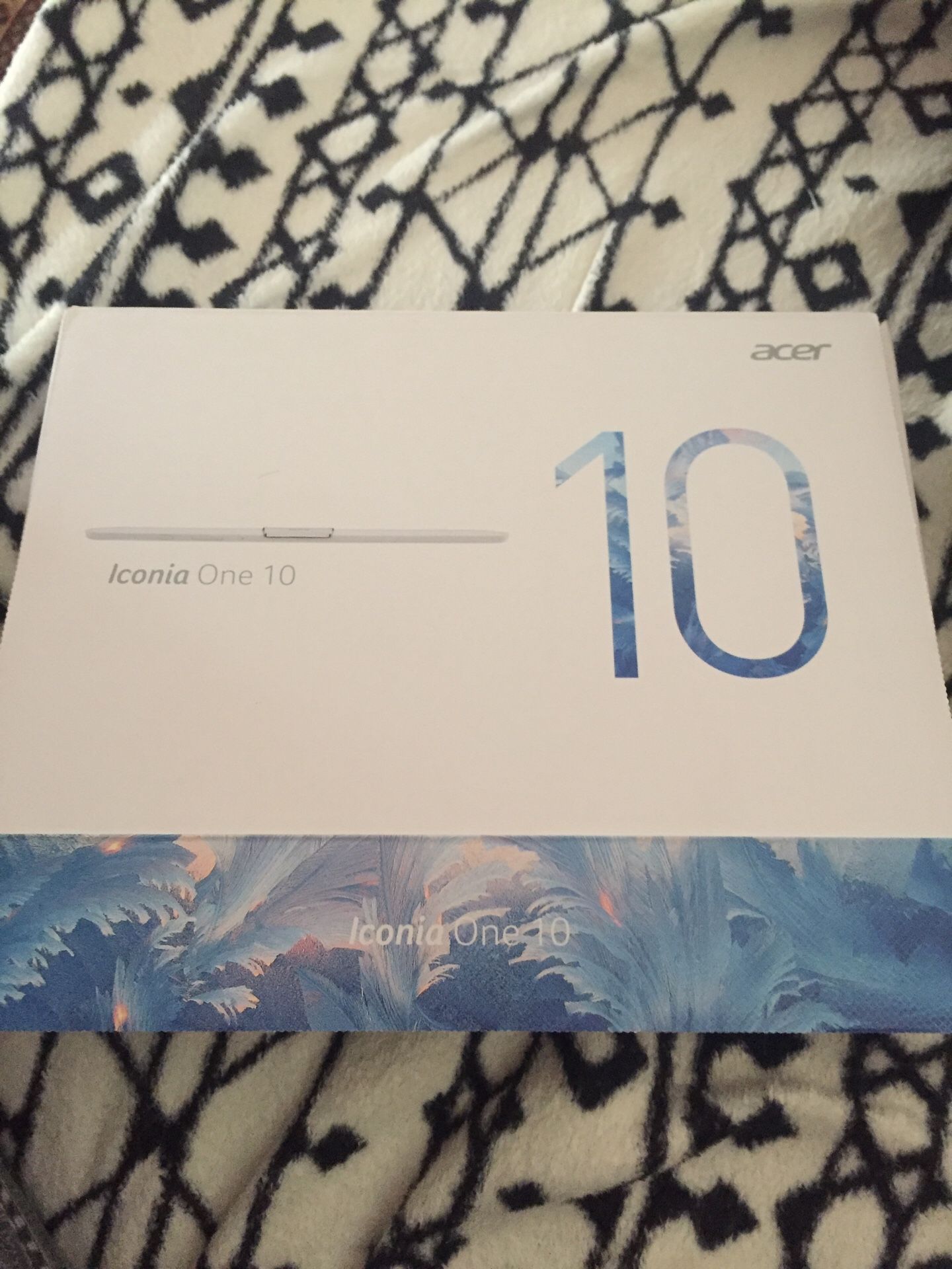 Acer iconia one 10 Tablet