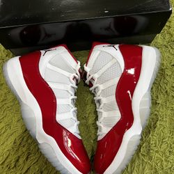 VNDS Jordan 11 Retro Cherry Red Size 11.5 OG ALL