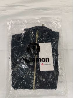 Women’s lulu lemon jacket