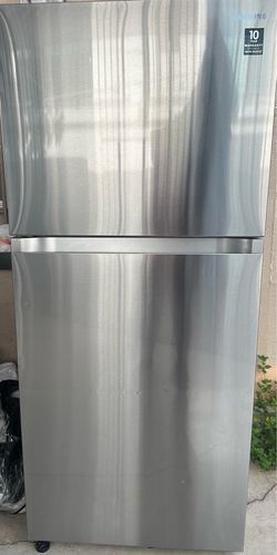 Great condition - Samsung Stainless Steel Refrigerator $400