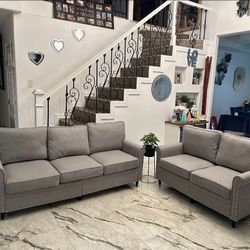 Sofa Grey Like new Great Conditions 