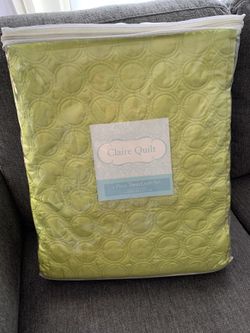 Emerald green twin quilt
