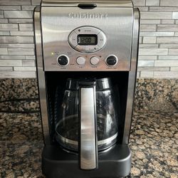 LUXURIOUS PROGRAMABLE COFFEEE MAKER