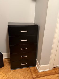 Black 5 Drawer Dresser