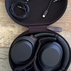 Sony WH-1000XM4 Wireless Premium Noise Canceling Overhead Headphones with Mic for Phone-Call and Alexa Voice Control, Black WH1000XM4