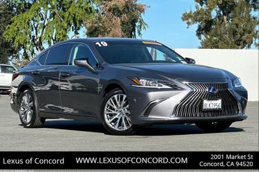 2019 Lexus ES 300h
