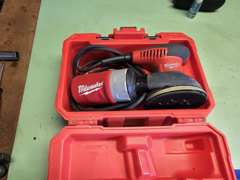Milwaukee Orbital Sander